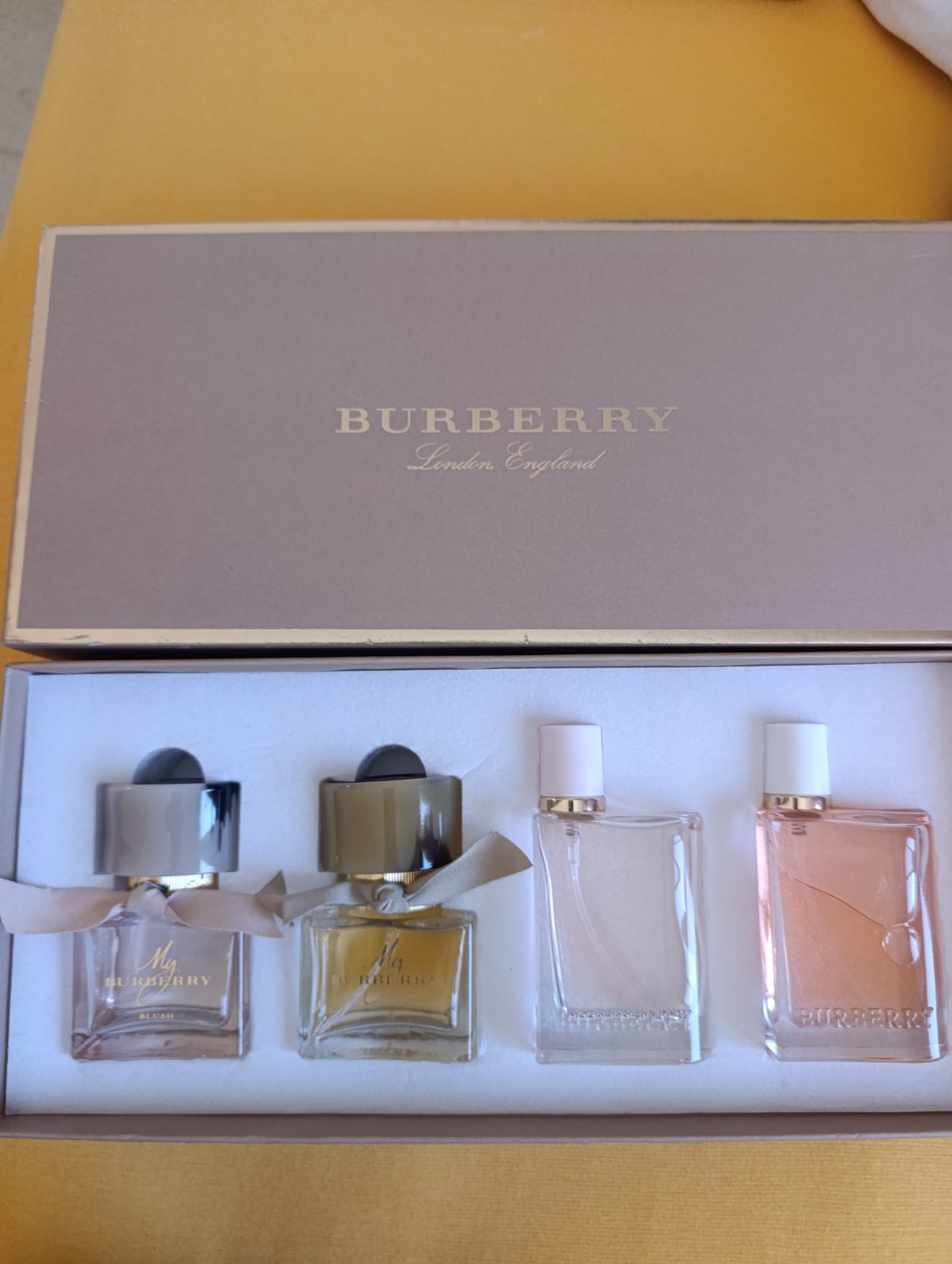 Coffret miniatures burberry 4*30ml