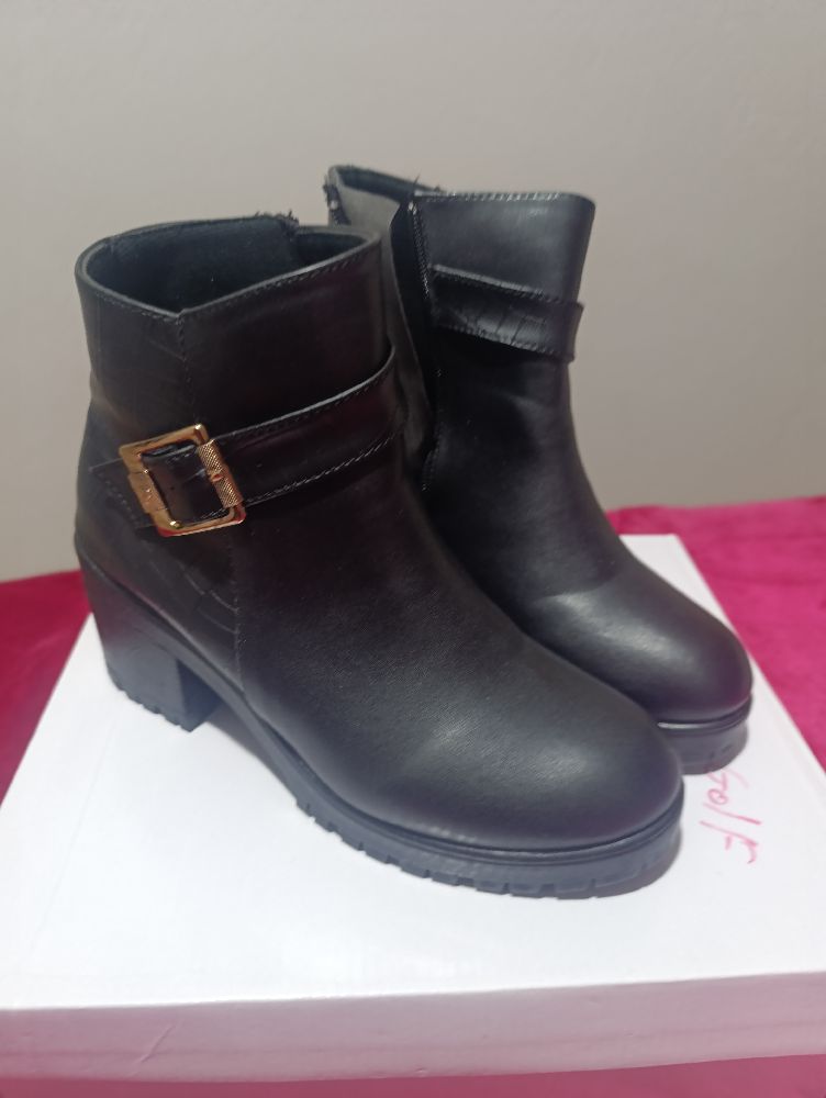 Bottines en noir