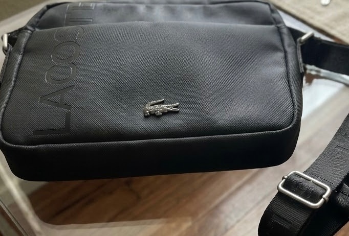 Saccoche lacoste 