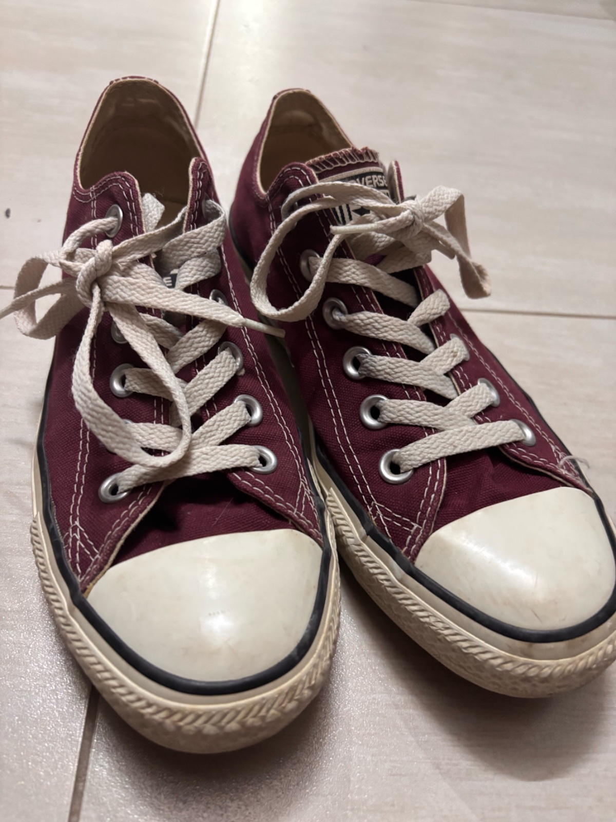 Converse bordeau 
