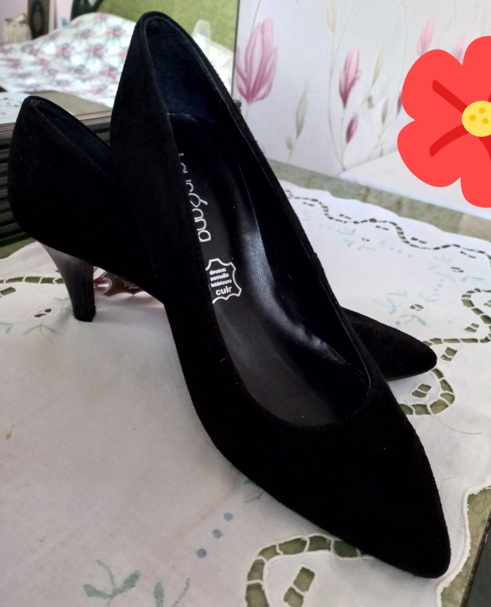Escarpins demi talon daim 37