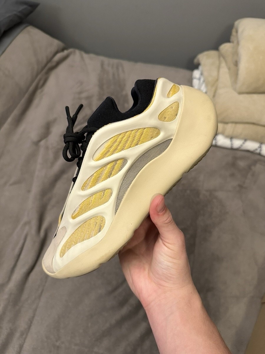 Adidas Yeezy 700 V3 Safflower Beige