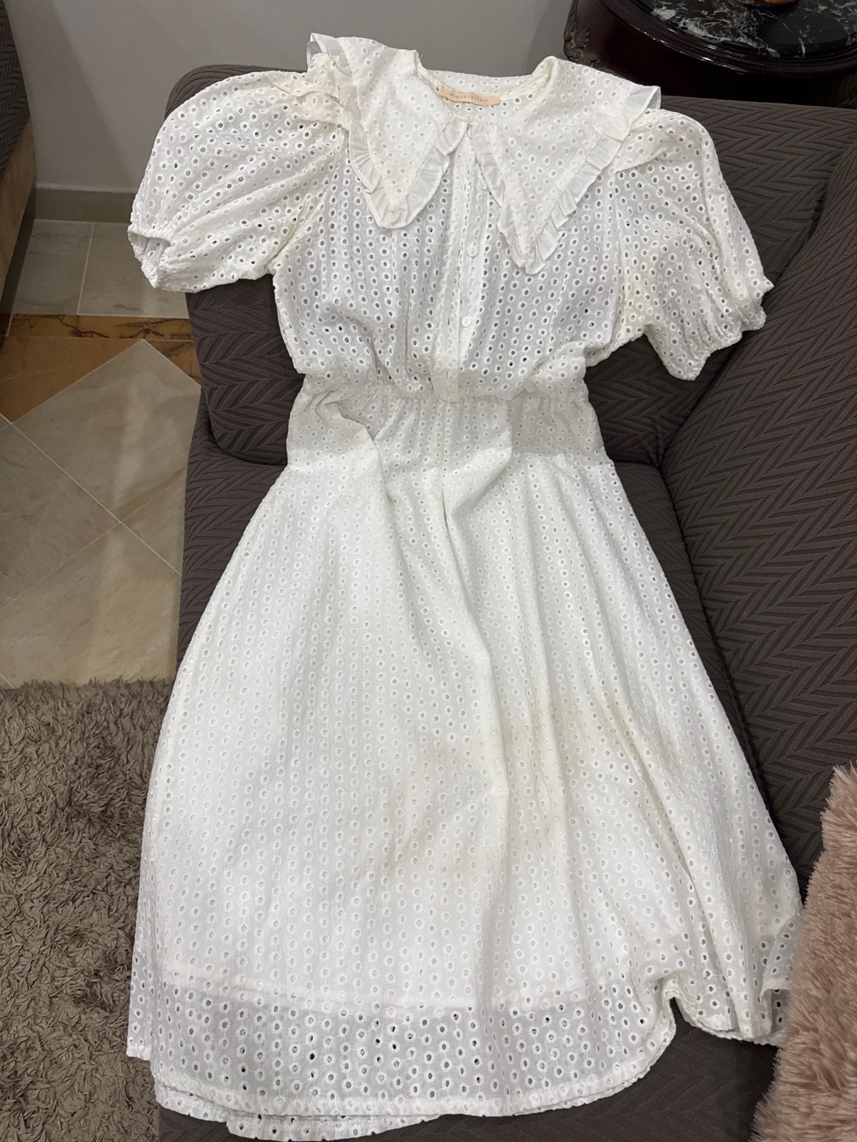 Robe en broderie blanche