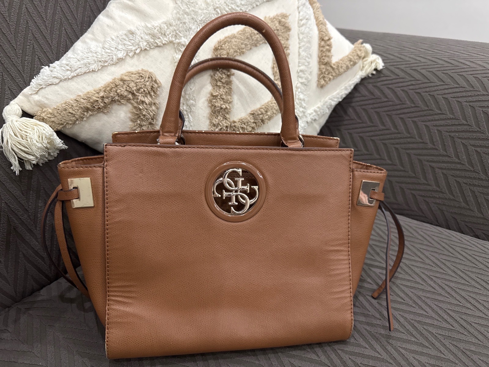 Sac camel guess