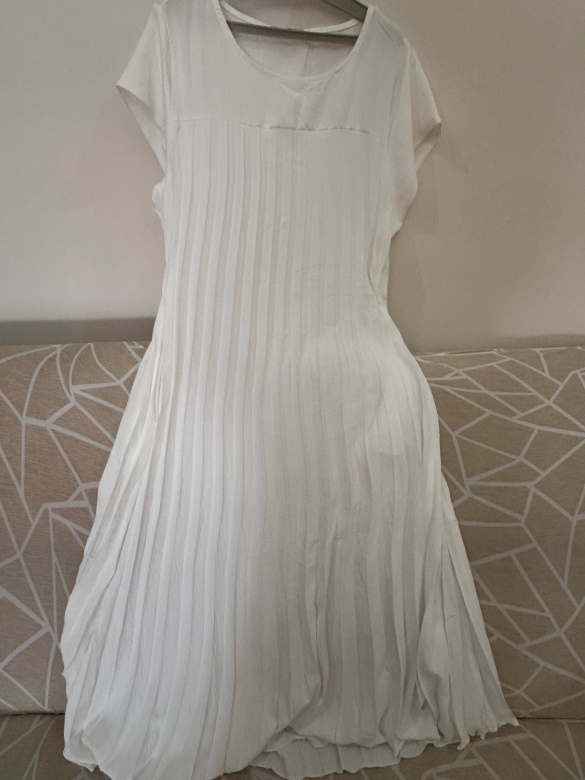 Robe d'été blanche plissée