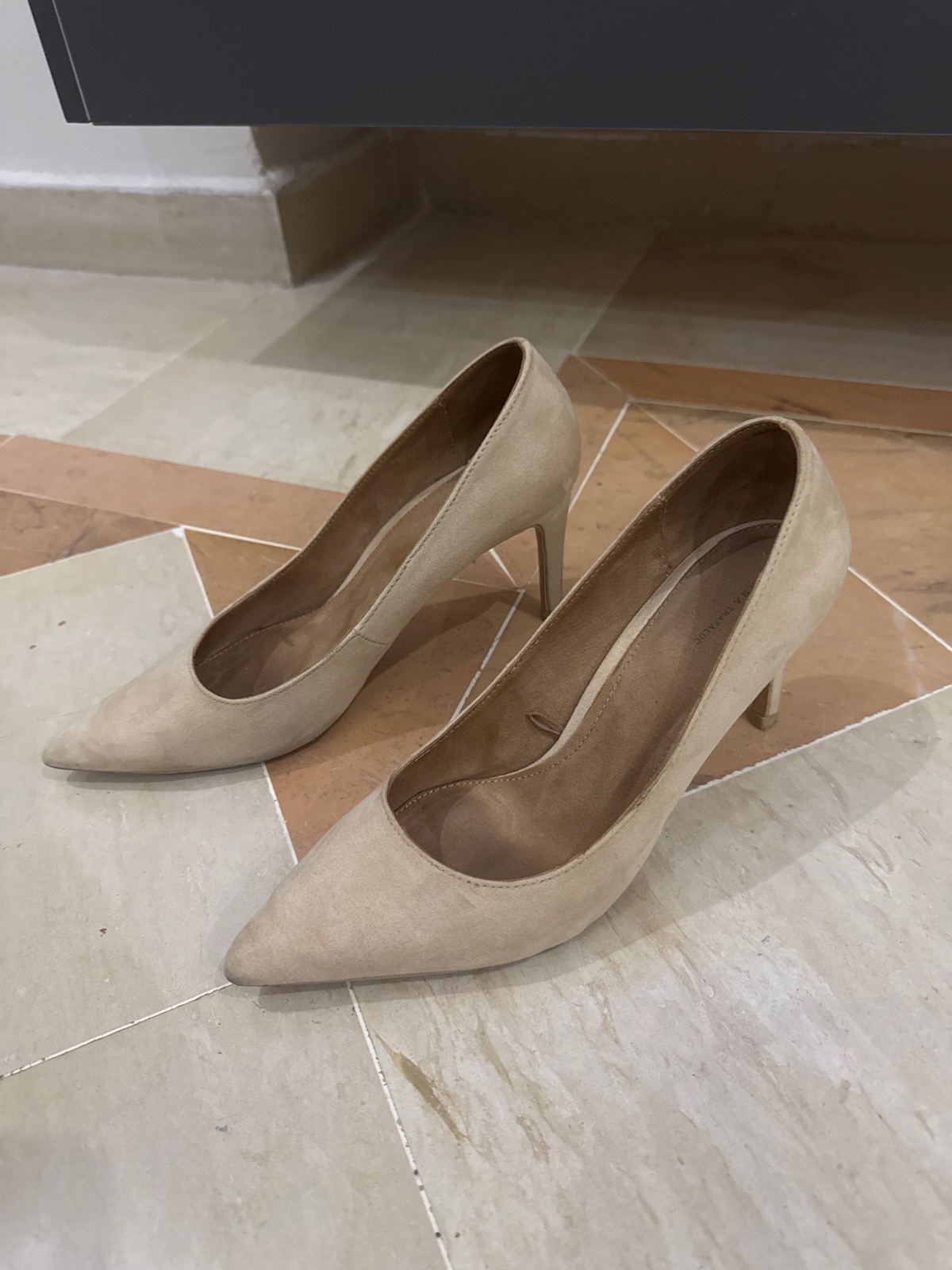 Escarpins zara en daim beige