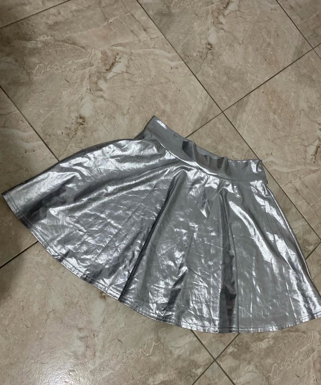 Metallic silver skirt 🪩