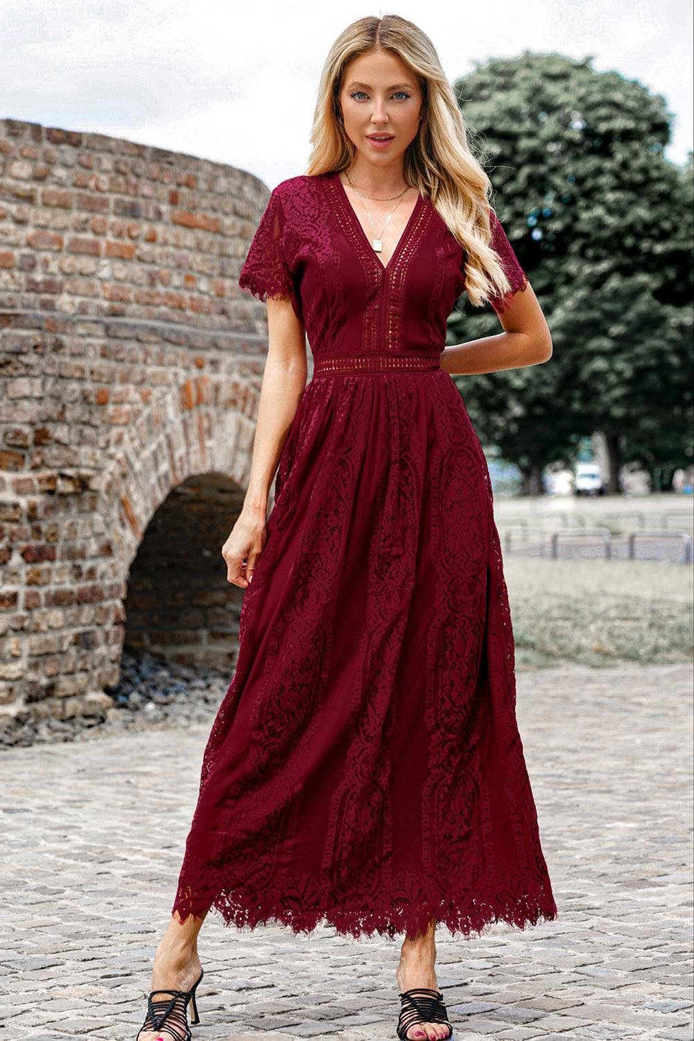 Robe longue en dentelle avec doublure. 🔥🔥🔥 Taille 38/M