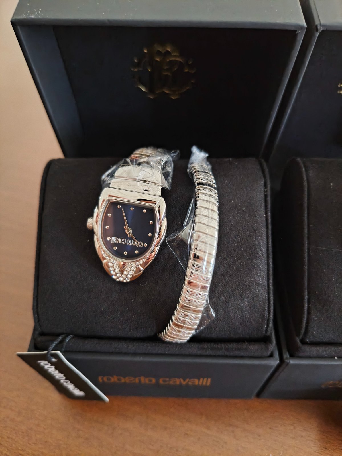 Montre Roberto Cavalli authentique 