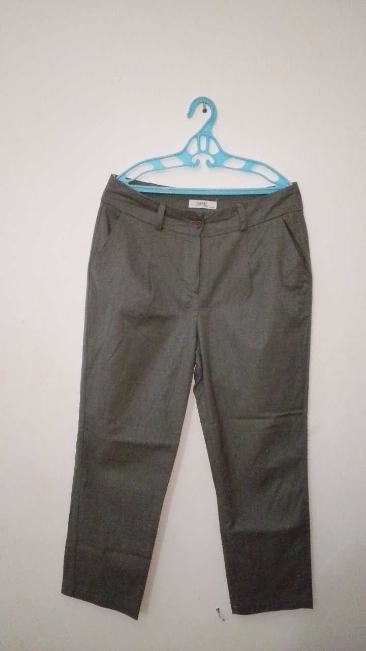 Pantalon gris 