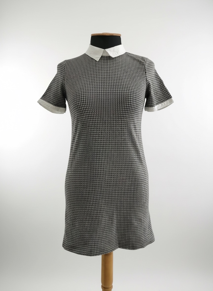 ✨ Robe élégante à motif pied-de-poule ✨