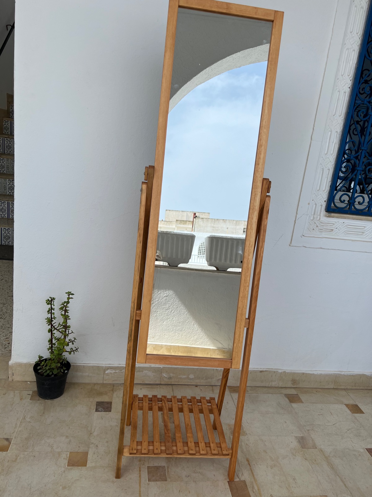 Mirroir avec etagere