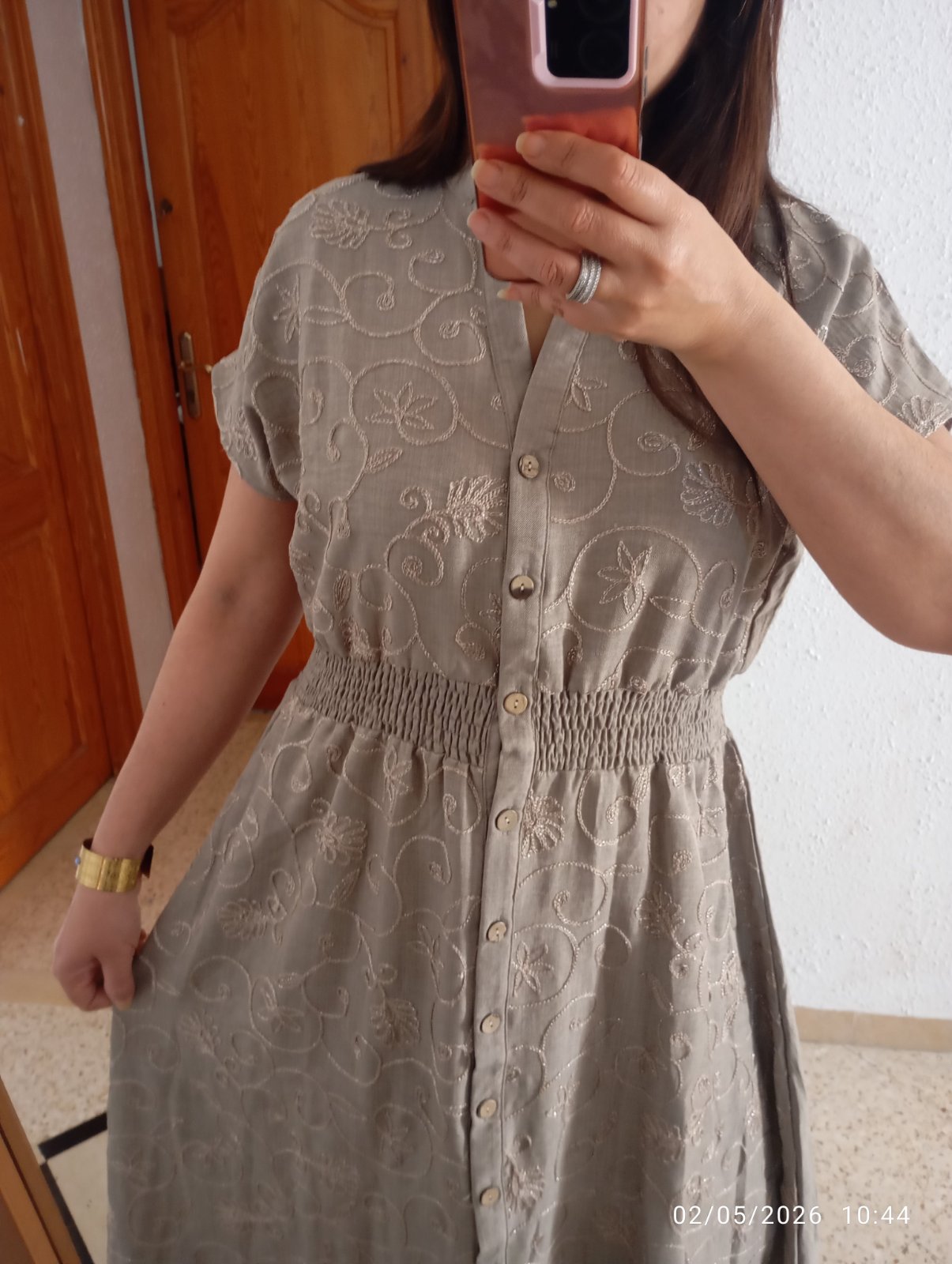 Très belle robe taille M tlebes 38/40 et 42
