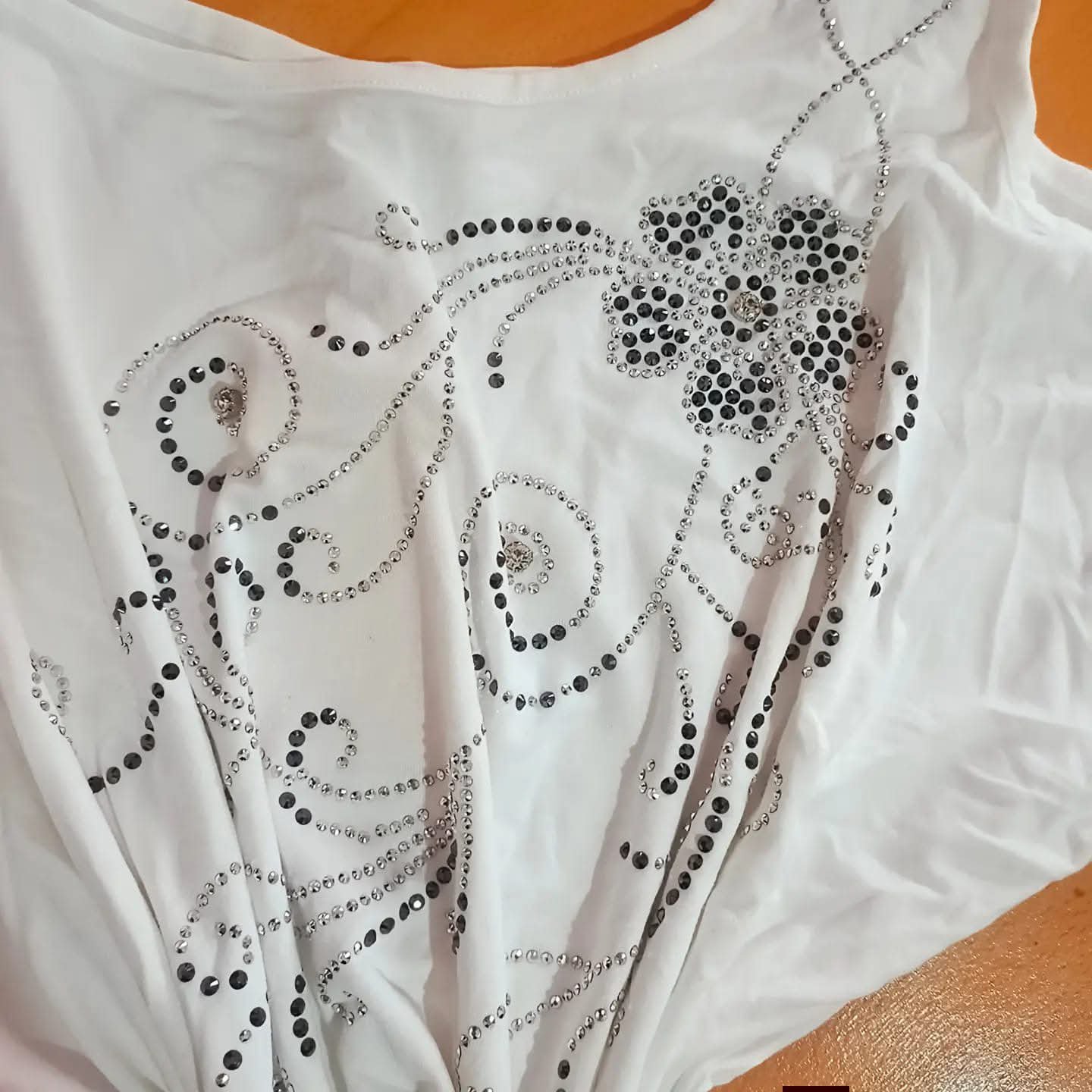 Importation model grand taille 44 disponible 