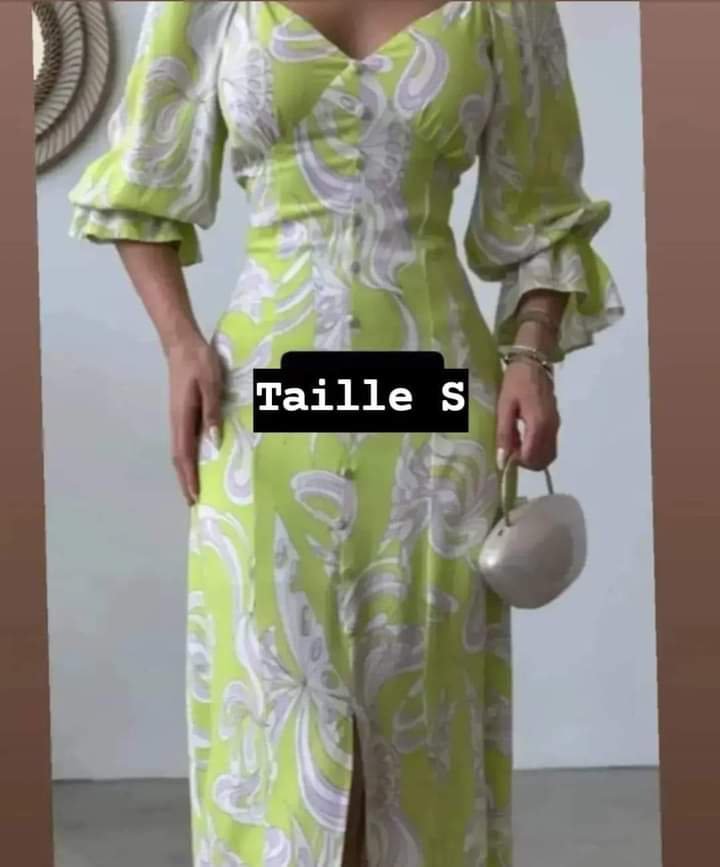 Très belle robe importation avec ticket 