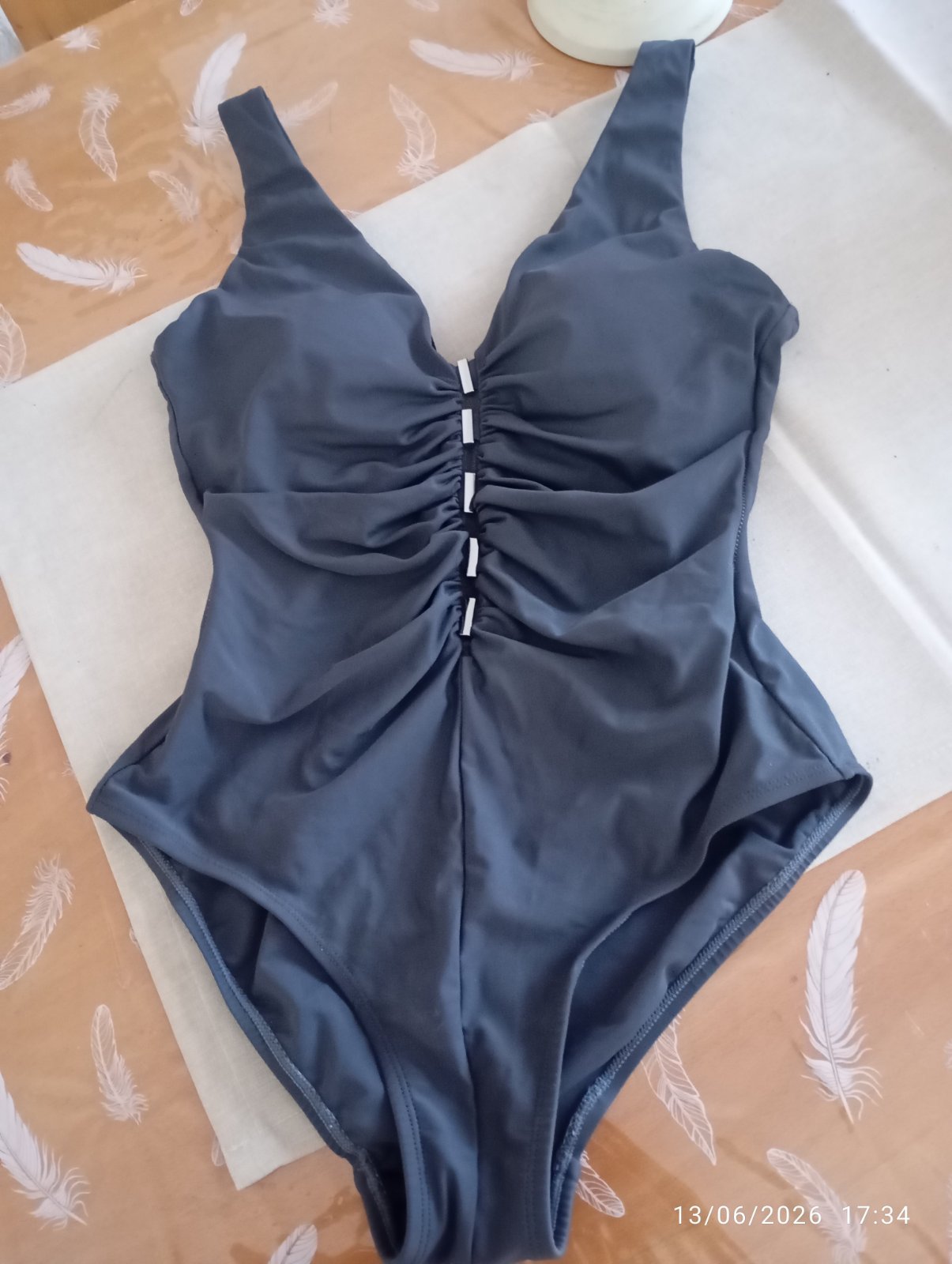 Maillot en gris charbon 