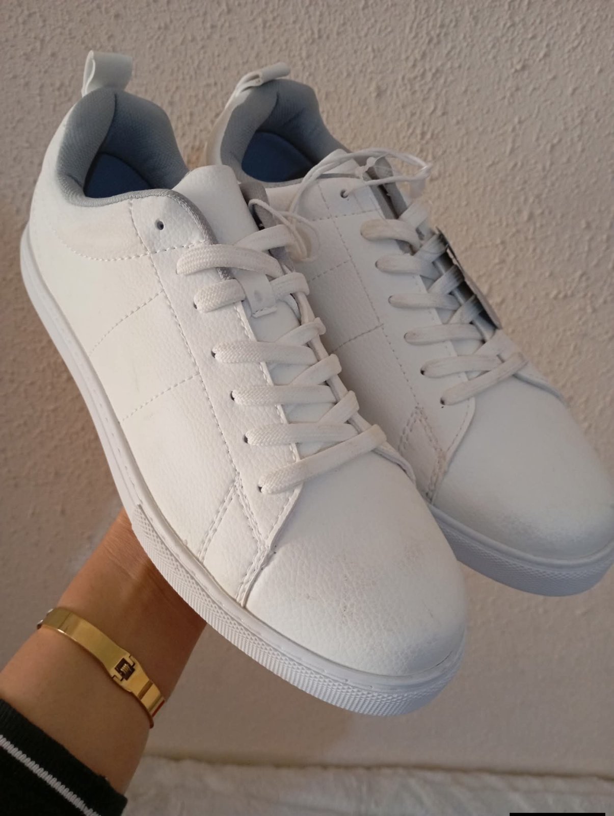 Basket LCW neuf pointure 42 disponible 