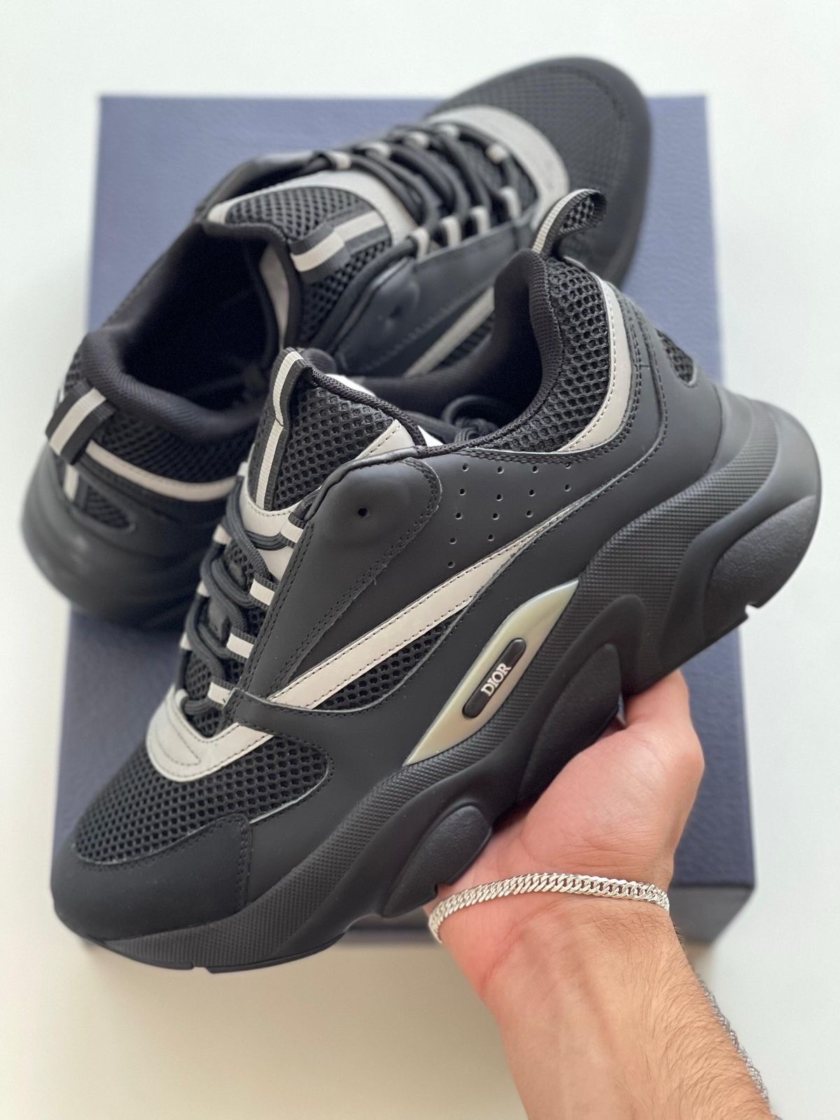Dior b22