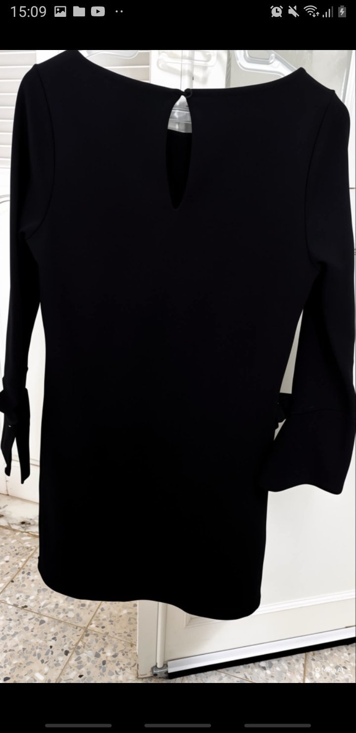 Robe noir