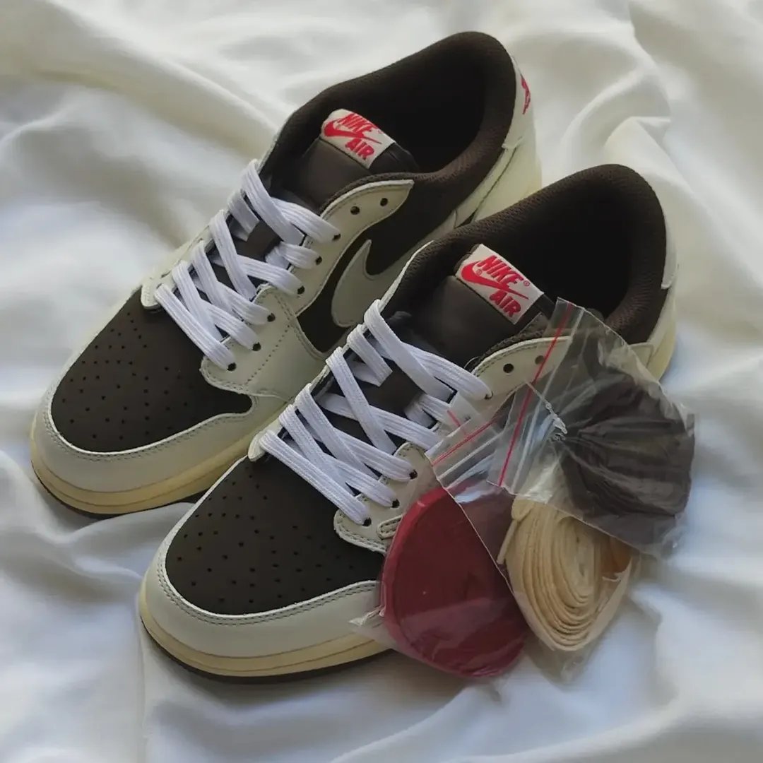 Nike air Jordan one low pointure 40 neuf jamais porté 