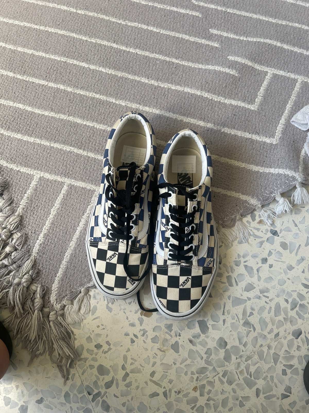 Chosure vans 