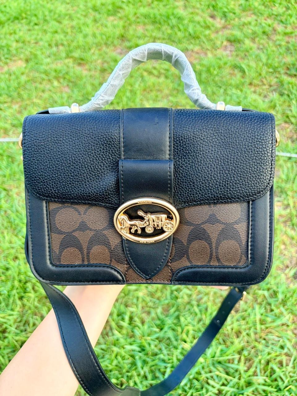 Sac à bandouliére COACH avec code série 