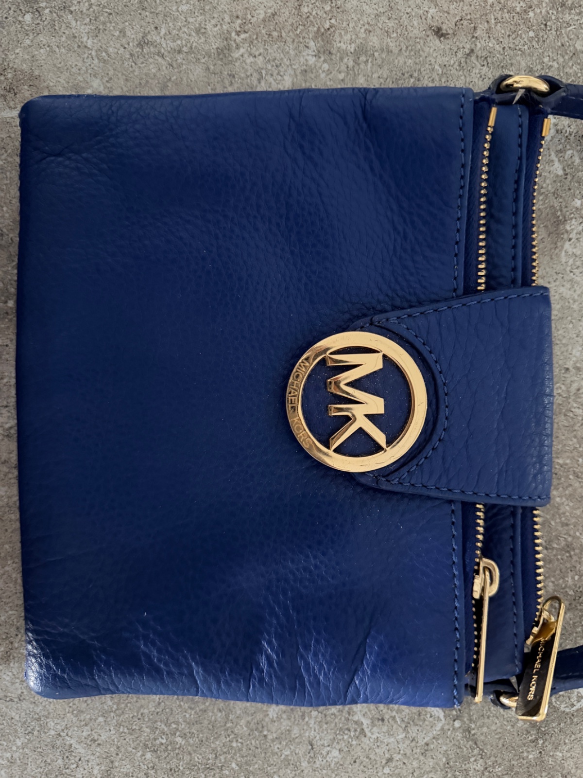 Sac bandoulliere Michael Kors en cuir bleu roi  