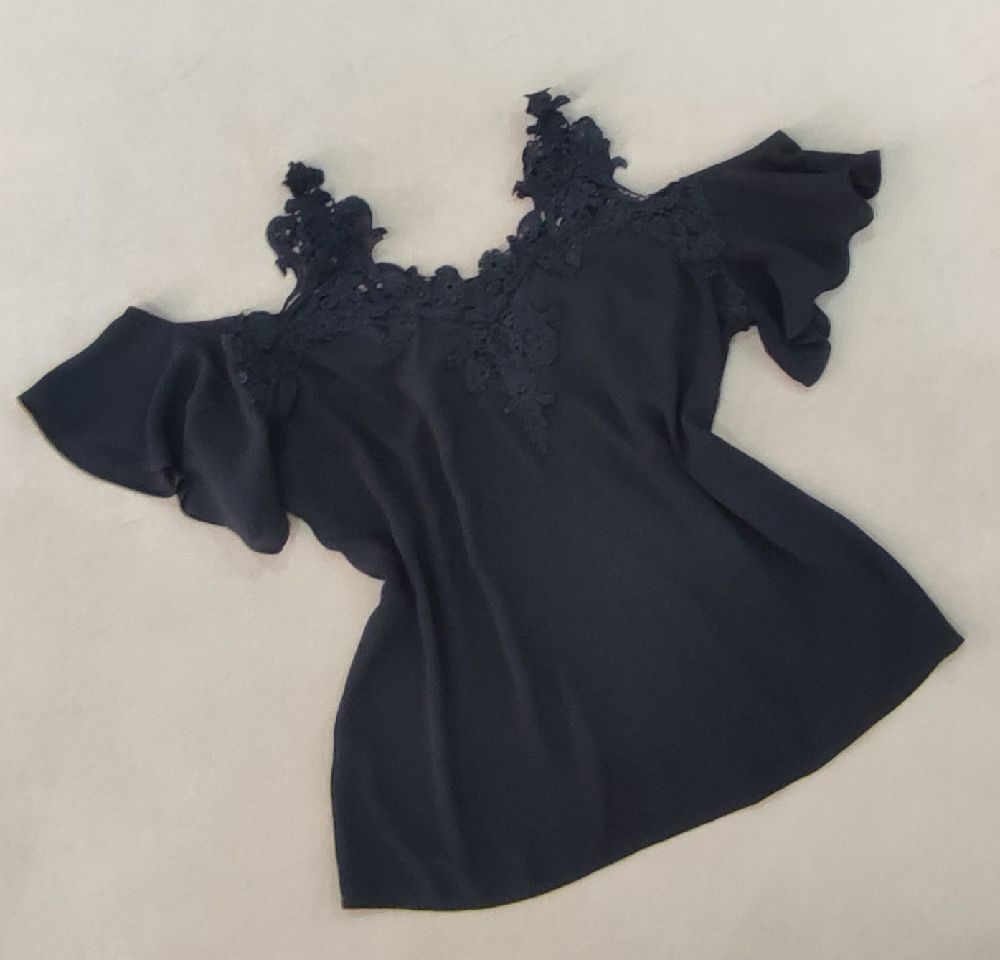 Blouse à épaules dénudées