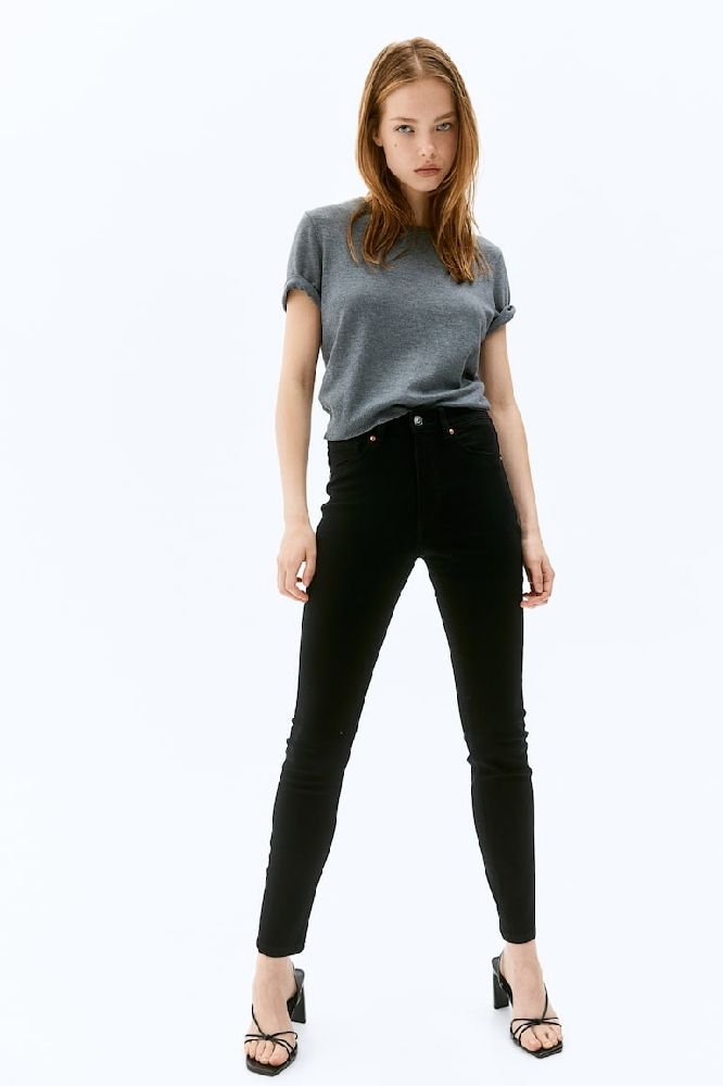 Lot skinny jean h&m + t-shirt + débardeur cadeau