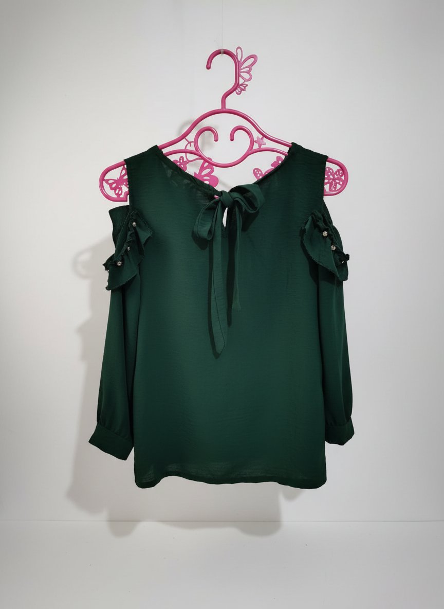Blouse verte épaules dénudées avec nœud
