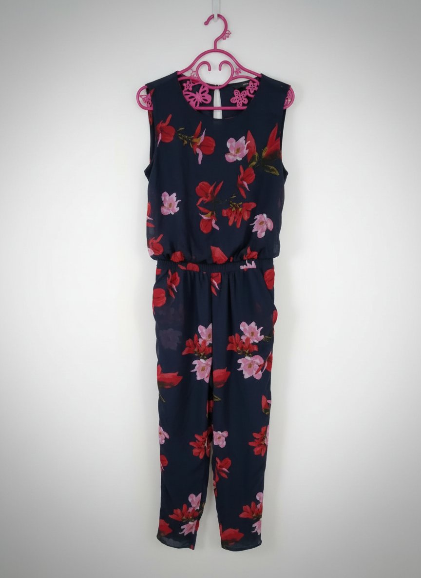Combinaison bleu marine à fleurs rouges et roses sans manches