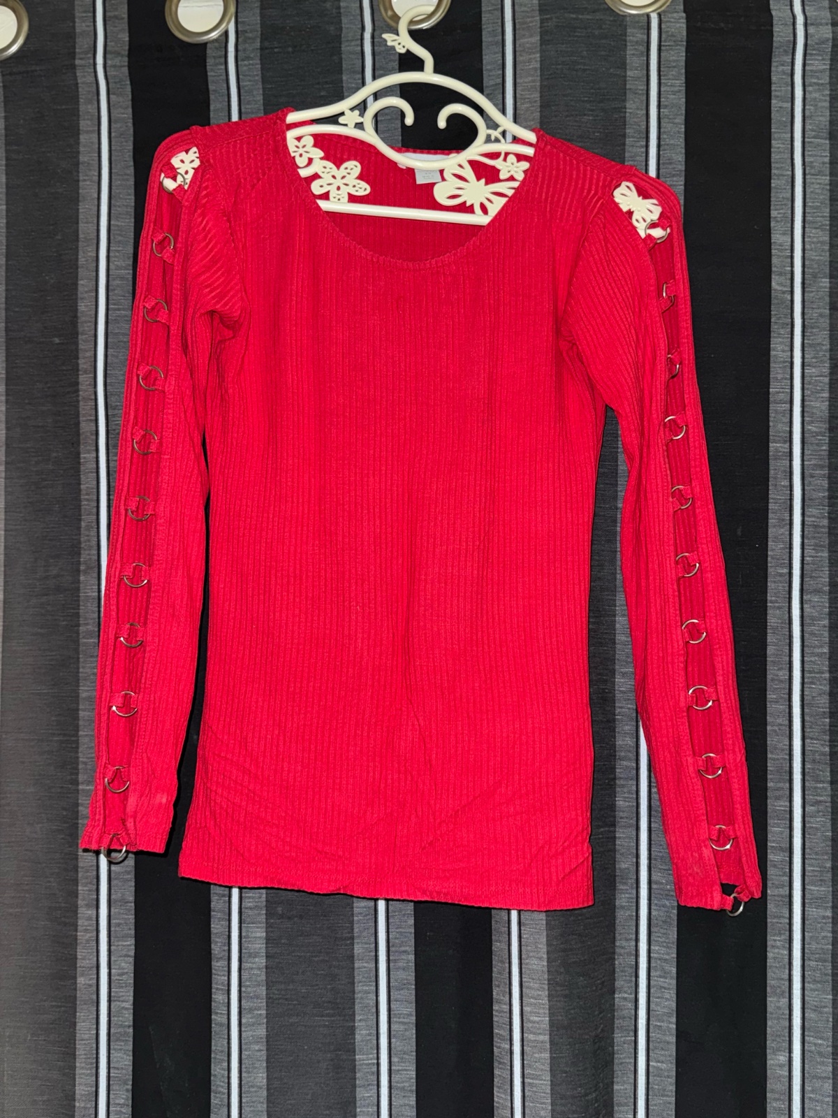 Pull rouge