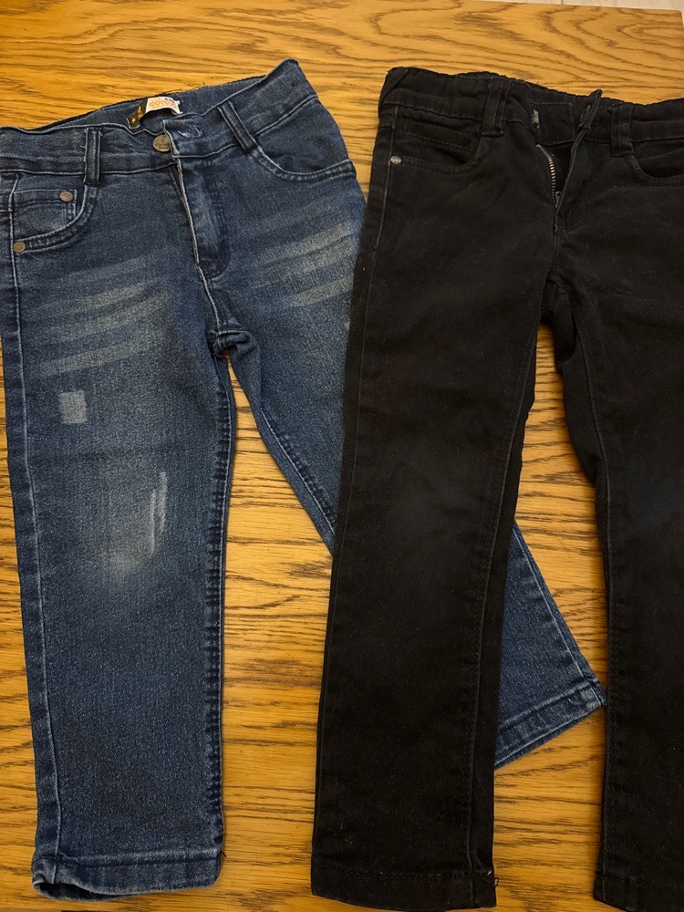 Lot de deux jeans 3-4 ans