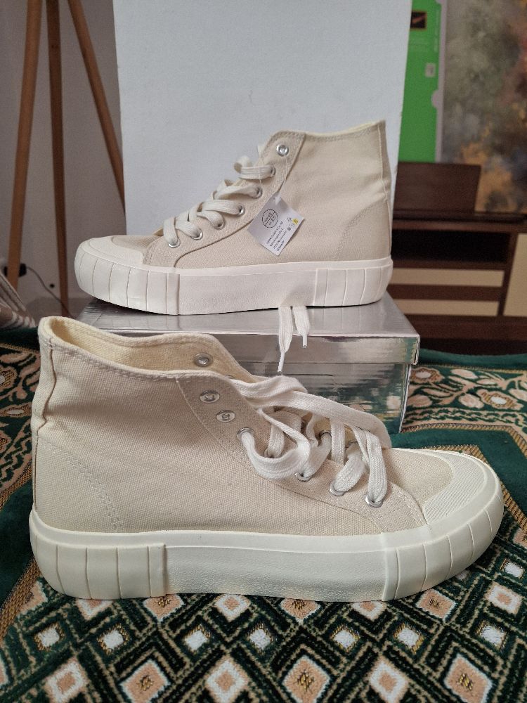 Converse bige