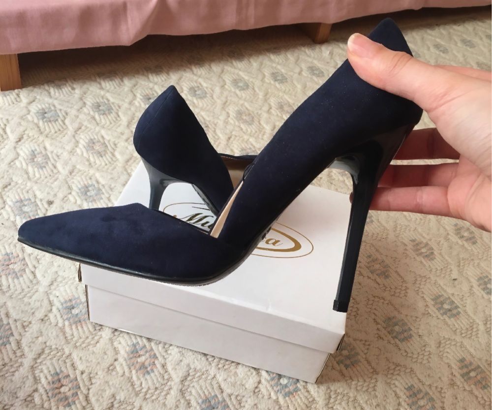 Escarpins en daim pointure 37