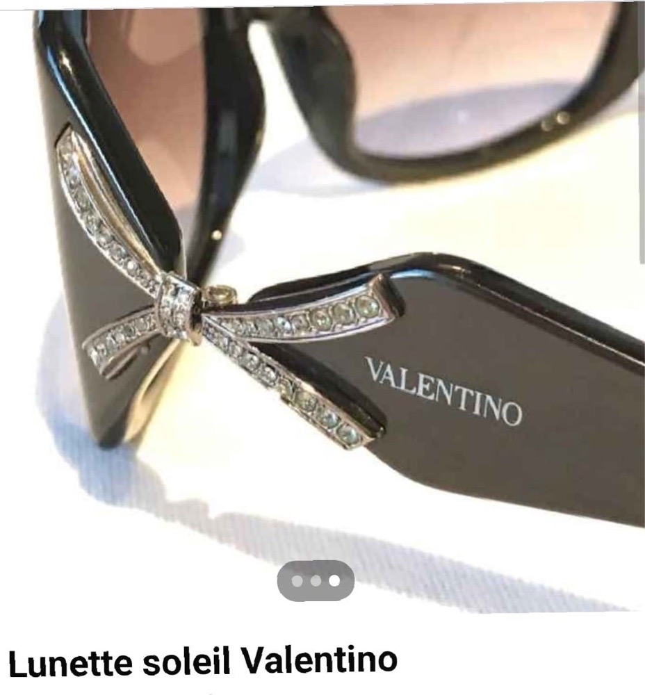 Lunette soleil Valentino authentique