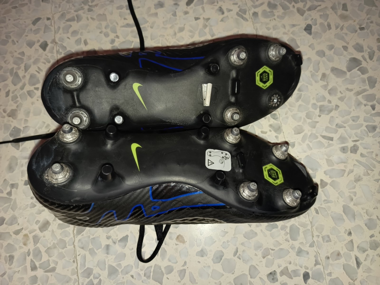 Crampons Nike Zoom neuf jamais utilisé 