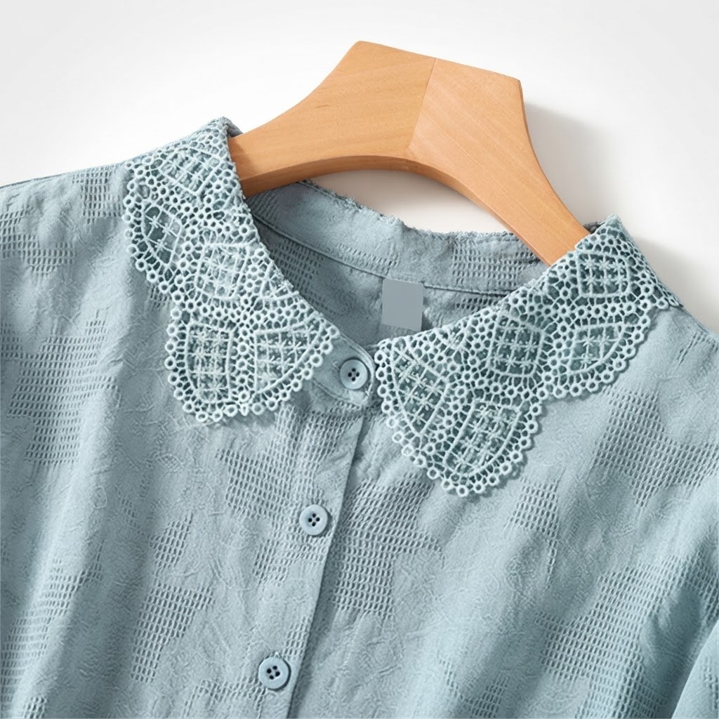 Chemise à col poupée dentelle