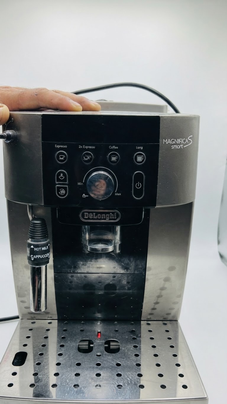 De'Longhi Magnifica S Smart (modèle ECAM250.23.SB)