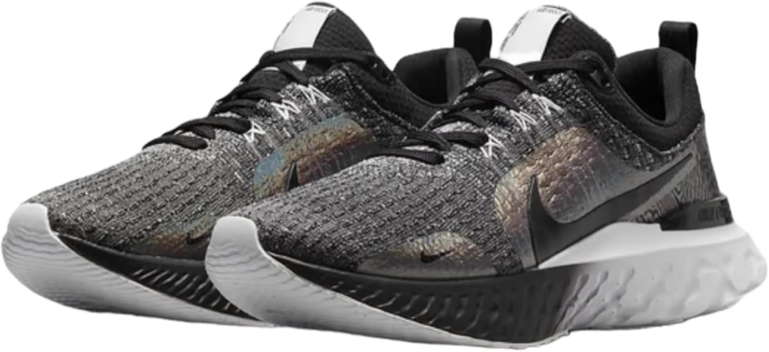 Nike React Infinity Run Flyknit 3 Premium pour femme, spécifiquement dans le coloris « Black Zebra Iridescent » (