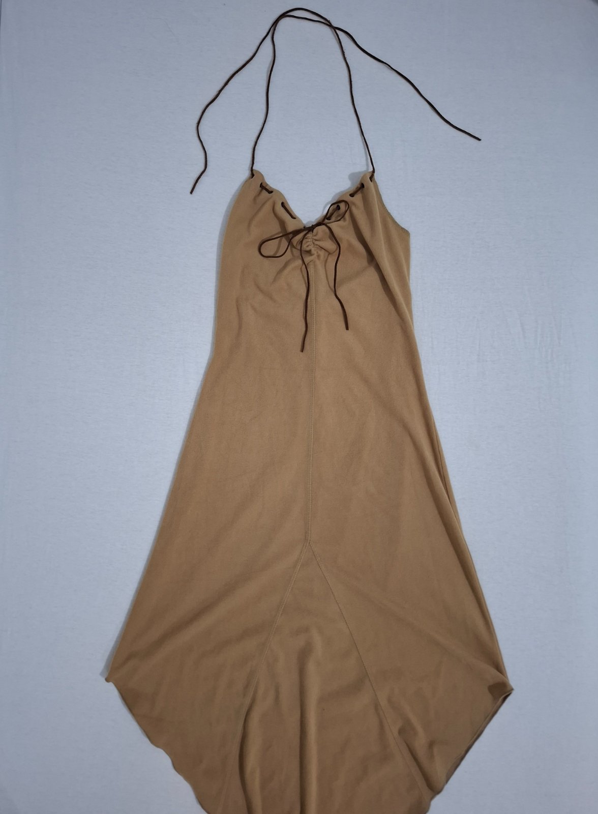 Backless dress