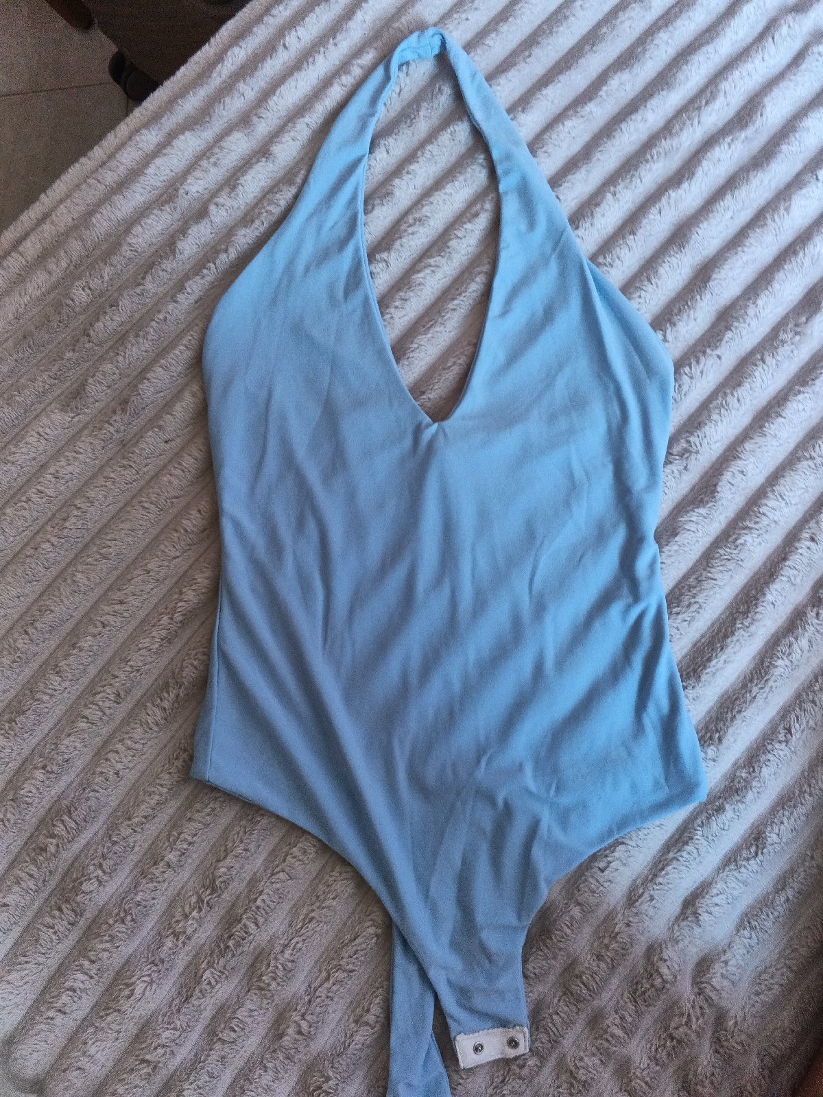 Body bleu ciel  tres sexy