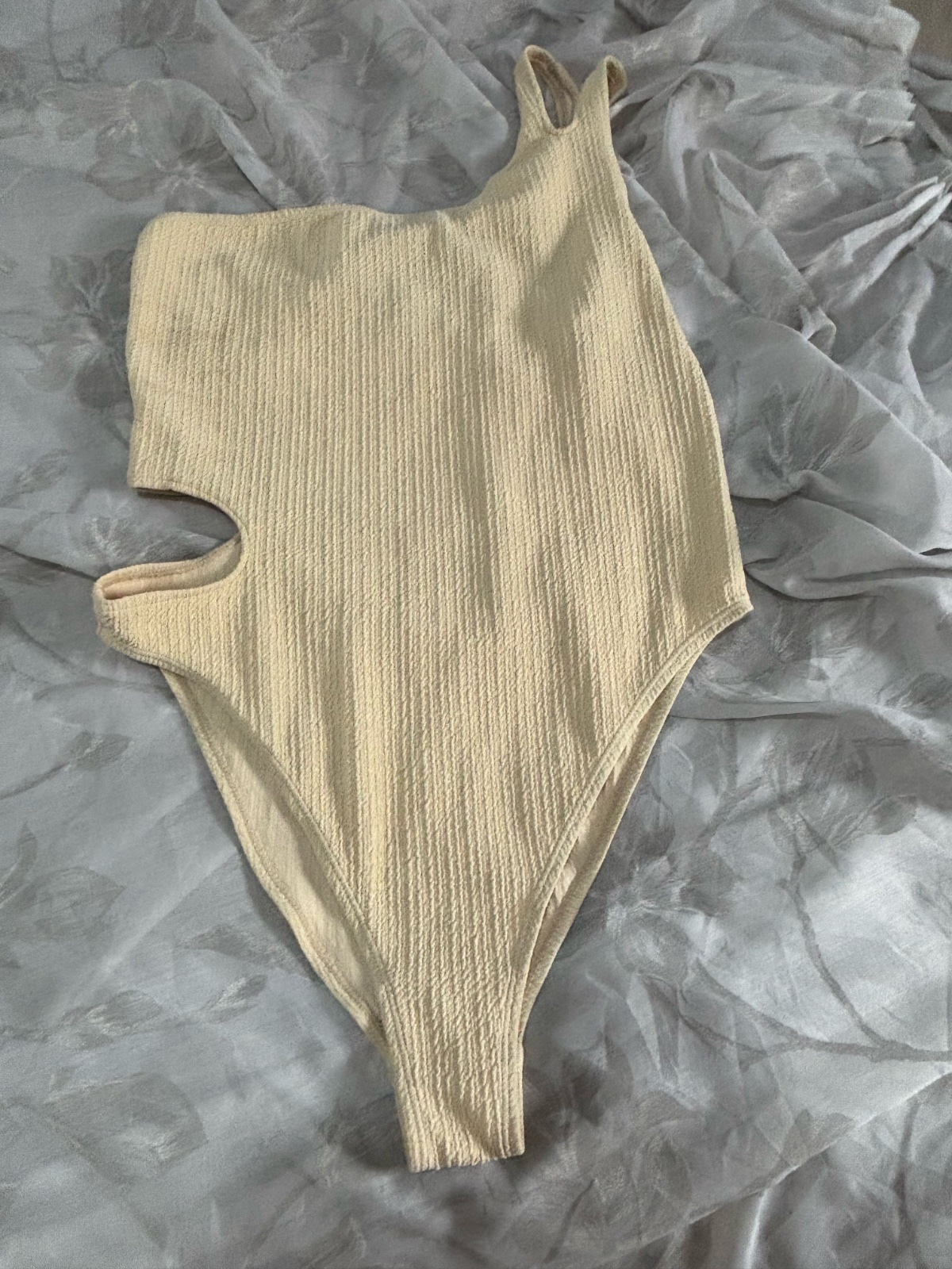 Maillot pour femme  prettylitlething