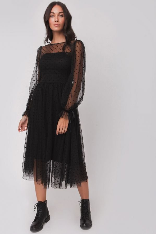 Robe noire en tulle 