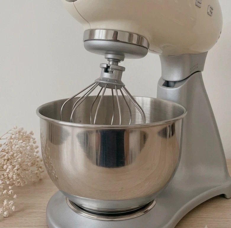 Rebot pâtissière smeg 