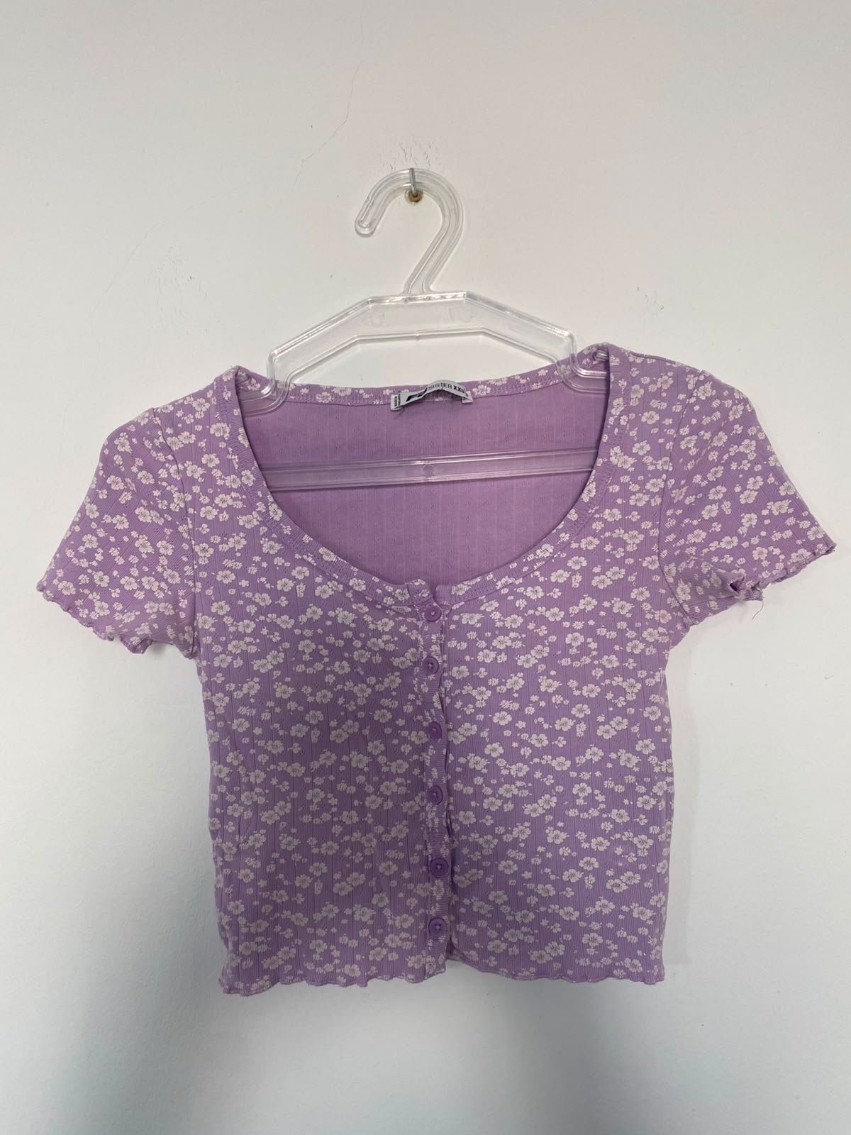Haut lilac boutonné fleurie crop 🟣