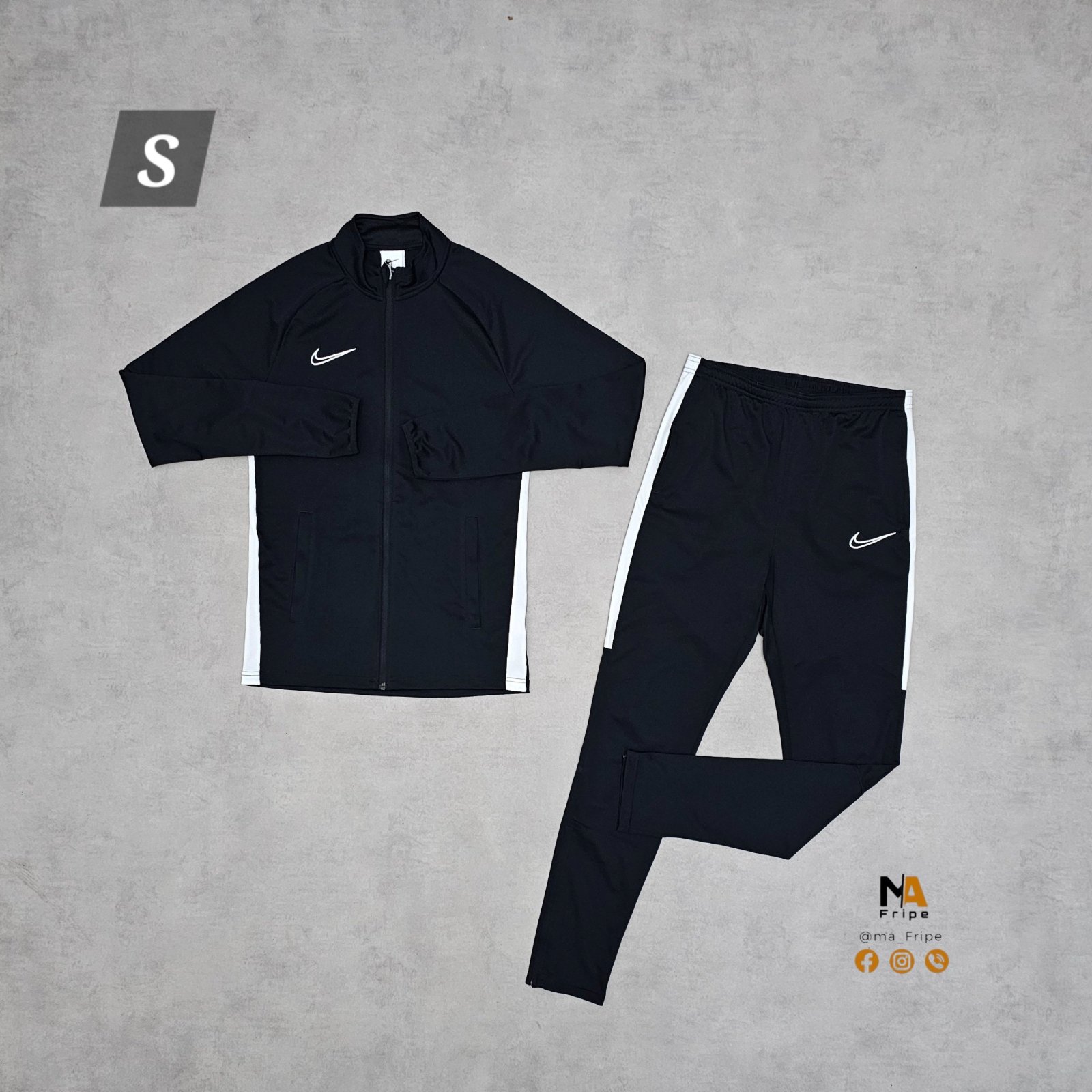 Tracksuit Nike