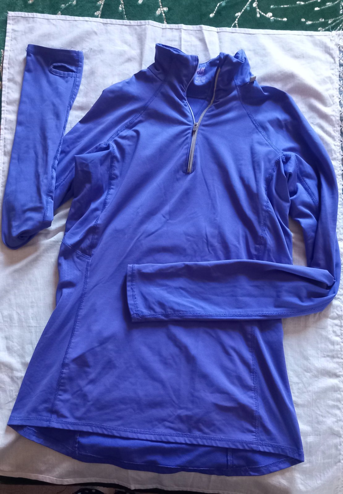 Haut de sport H&M Sport à manches longues avec zip