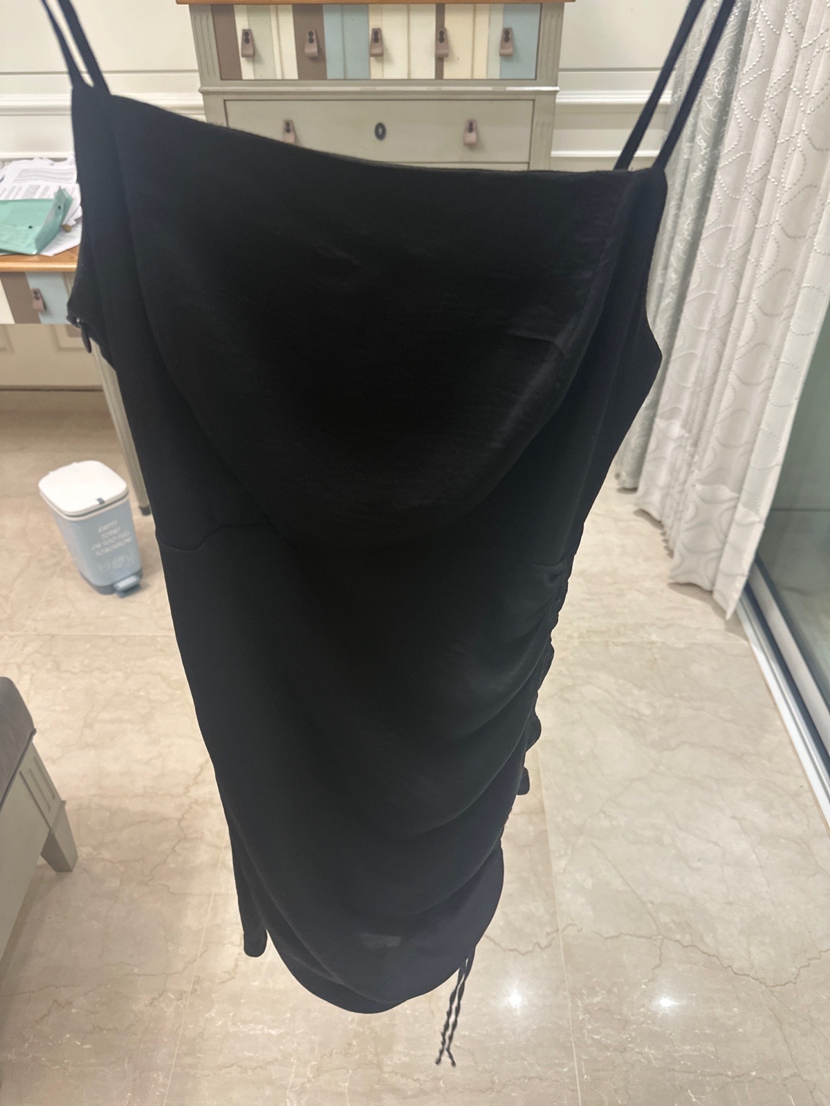 Robe noir moulante 