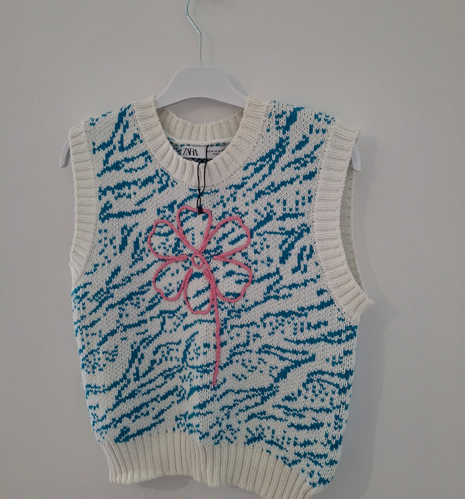 Gilet en maille à fleurs Zara